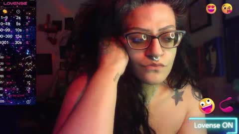 Snapshot of ravenandsin chatting on April 2026 11:02:01 PM Raven online show from April 2026 11:02:01 PM