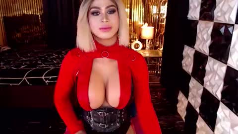 ravenmystiquex online show from April 2026 05:07:01 PM