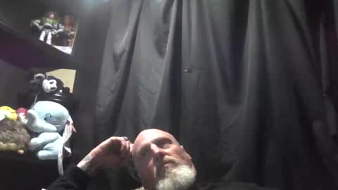 ravens18816981 online show from October 2025 08:40:01 PM