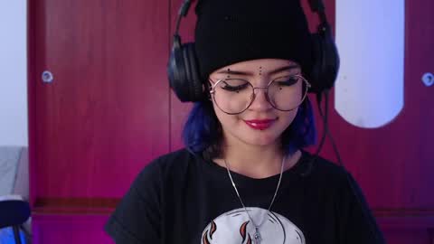 Snapshot of raventh_ chatting on April 2026 11:18:02 AM raventh_ online show from April 2026 11:18:02 AM