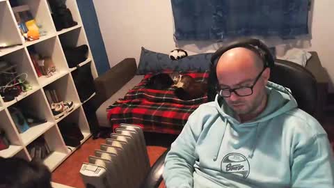 ravingr3d3 online show from February 2025 11:03:01 PM