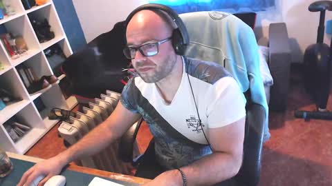 ravingr3d3 online show from February 2025 03:16:01 PM