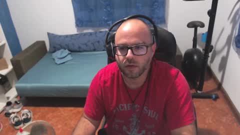 ravingr3d3 online show from September 2025 10:31:01 PM