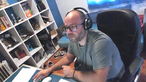 ravingr3d3 online show from September 2025 08:05:01 AM