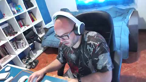ravingr3d3 online show from April 2026 08:31:02 AM