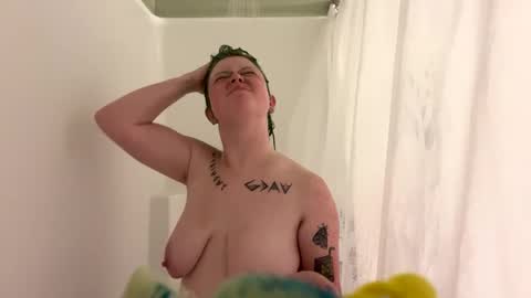 Snapshot of ravyn_xoxo chatting on December 2024 02:47:02 AM Ravynn 3 online show from December 2024 02:47:02 AM