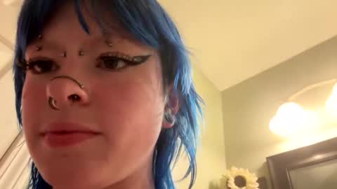 Snapshot of ravyn_xoxo chatting on November 2025 03:33:02 PM Ravynn 3 online show from November 2025 03:33:02 PM