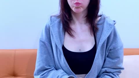 Ray-Ray online show from December 2025 02:40:02 AM