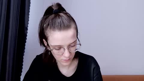 Ray-Ray online show from March 2026 03:01:01 AM