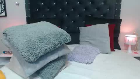 Snapshot of ray_weed chatting on February 2025 02:09:02 AM Ray online show from February 2025 02:09:02 AM