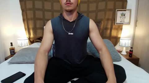 Snapshot of ray_weed chatting on September 2025 09:31:01 PM Ray online show from September 2025 09:31:01 PM