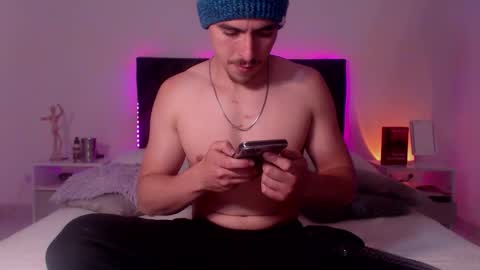 Snapshot of ray_weed chatting on October 2025 11:05:01 PM Ray online show from October 2025 11:05:01 PM