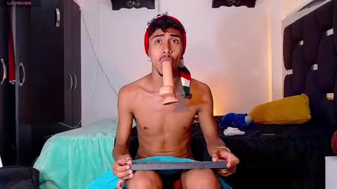 Snapshot of raydevil_ chatting on December 2024 12:31:01 AM Rayn online show from December 2024 12:31:01 AM