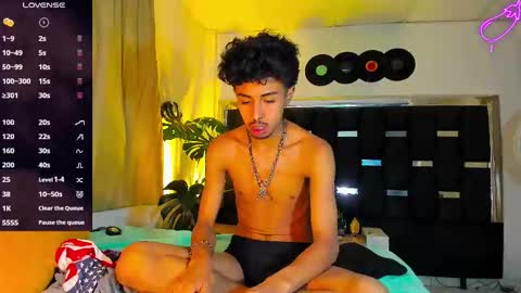 Snapshot of raydevil_ chatting on February 2025 01:00:02 AM Rayn online show from February 2025 01:00:02 AM