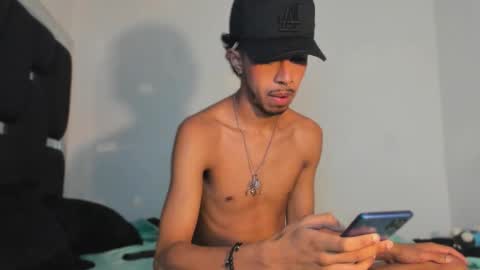 Snapshot of raydevil_ chatting on October 2025 11:05:02 PM Rayn online show from October 2025 11:05:02 PM