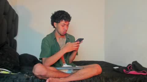 Snapshot of raydevil_ chatting on January 2026 12:03:02 AM Rayn online show from January 2026 12:03:02 AM