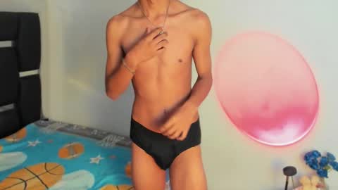 Snapshot of raydevil_ chatting on February 2026 07:45:02 PM Rayn online show from February 2026 07:45:02 PM