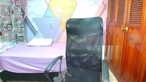 raylin_escobar online show from June 2026 06:41:01 PM