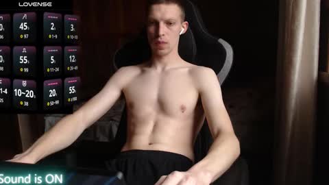 Snapshot of raylonn chatting on November 2025 12:42:01 PM Ray online show from November 2025 12:42:01 PM