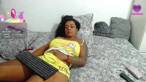 raysajoness online show from October 2025 12:51:02 AM