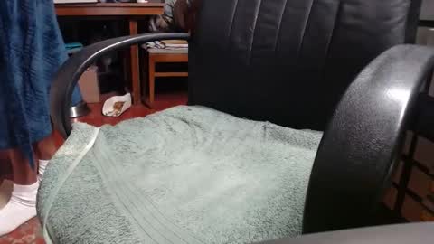 Snapshot of raysmith77777777 chatting on December 2024 01:47:01 PM Ray online show from December 2024 01:47:01 PM