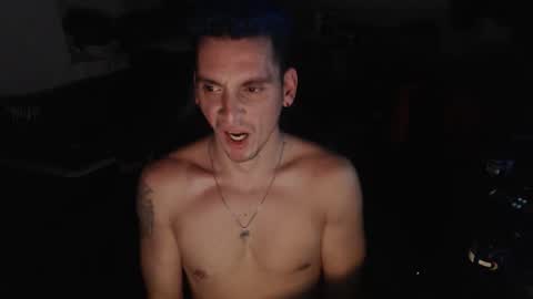 Rayzel online show from October 2025 07:52:01 PM