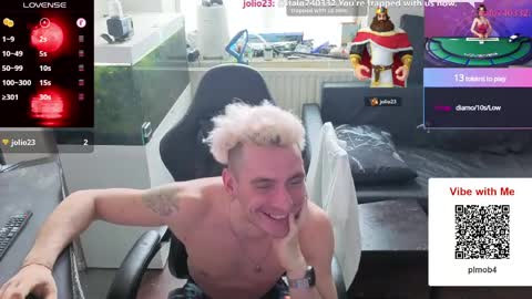 Rayzel online show from May 2026 02:01:02 PM