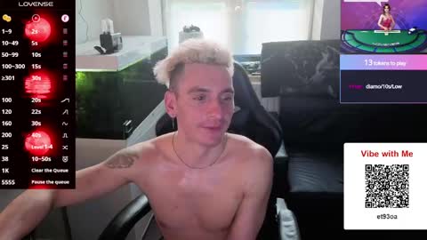 Rayzel online show from May 2026 03:45:01 AM