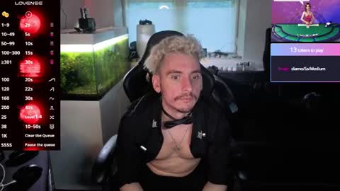Rayzel online show from June 2026 07:49:01 PM