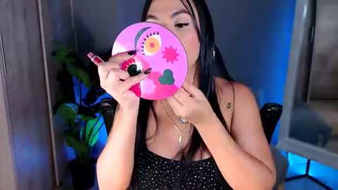 Snapshot of realalinacruz chatting on June 2026 11:51:02 PM Alina Cruz online show from June 2026 11:51:02 PM