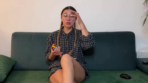 Leo  Luna online show from February 2026 07:18:01 PM