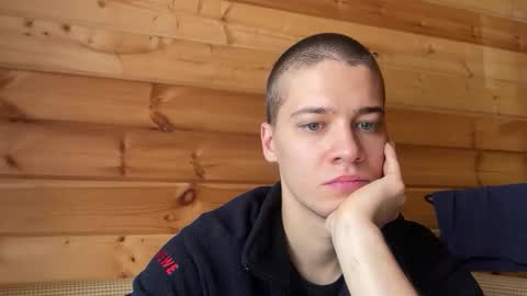 AliceEve online show from November 2025 08:25:01 AM