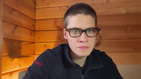 AliceEve online show from December 2025 09:35:02 AM