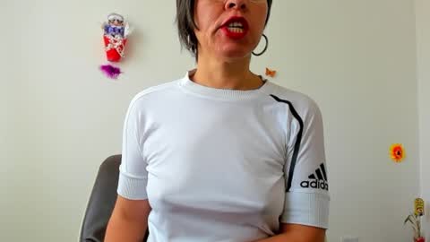 Snapshot of rebbeca09 chatting on December 2024 12:58:02 PM Rebbeca online show from December 2024 12:58:02 PM