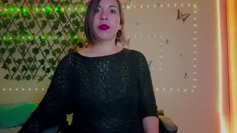 Snapshot of rebbeca09 chatting on October 2025 10:27:02 AM Rebbeca online show from October 2025 10:27:02 AM