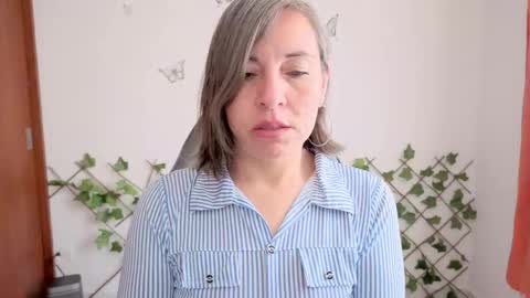 Snapshot of rebbeca09 chatting on February 2026 12:42:01 PM Rebbeca online show from February 2026 12:42:01 PM