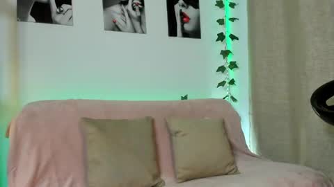 Rebeca Marchetti online show from April 2026 09:31:02 PM