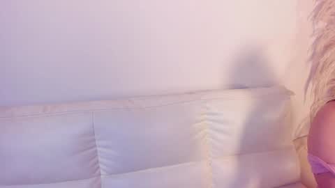 Snapshot of rebeca_williams_ chatting on February 2025 02:37:01 AM Rebeca Williams online show from February 2025 02:37:01 AM