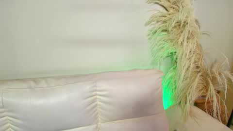 Snapshot of rebeca_williams_ chatting on February 2025 08:27:02 AM Rebeca Williams online show from February 2025 08:27:02 AM