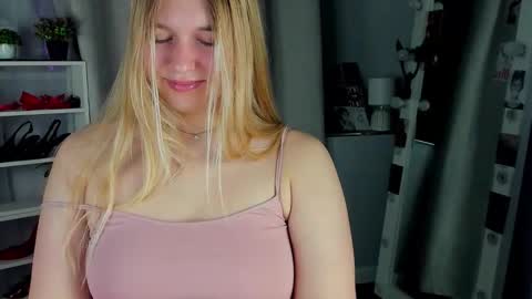 rebecca_____ online show from October 2025 02:20:02 AM