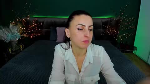 rebecca_diamonds online show from March 2025 10:09:01 AM