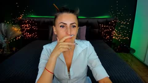 rebecca_diamonds online show from September 2025 11:55:02 AM