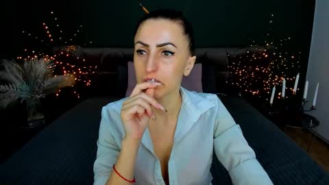 rebecca_diamonds online show from February 2026 06:57:02 AM