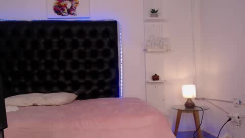 Snapshot of rebecca_jenner chatting on January 2025 03:52:02 PM rebecca_jenner online show from January 2025 03:52:02 PM