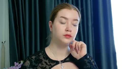rebecca_lace online show from November 2025 01:59:02 AM