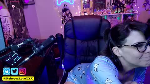 Snapshot of rebeccalovexxx chatting on February 2025 09:07:02 PM Rebecca Love online show from February 2025 09:07:02 PM