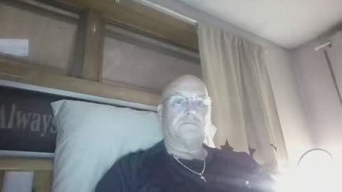 Snapshot of recman15 chatting on October 2025 01:36:02 AM Mtn. Man online show from October 2025 01:36:02 AM