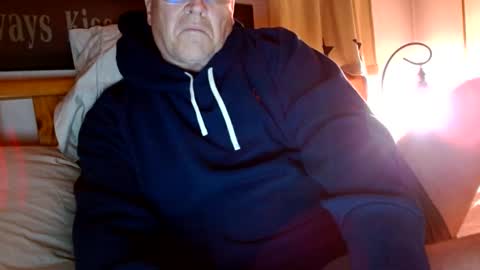 Snapshot of recman15 chatting on October 2025 03:18:01 AM Mtn. Man online show from October 2025 03:18:01 AM