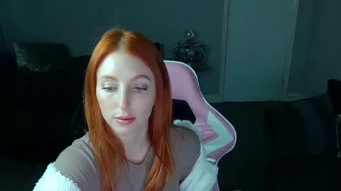 Snapshot of red_firesquirt chatting on February 2025 02:34:02 PM Red - online show from February 2025 02:34:02 PM