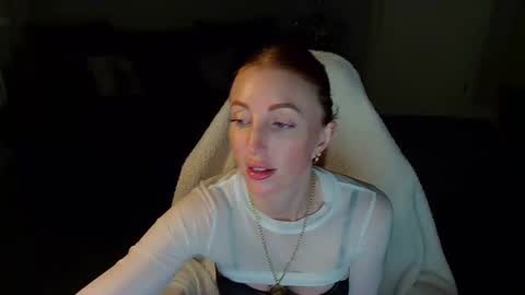 Snapshot of red_firesquirt chatting on November 2025 03:45:02 PM Red - online show from November 2025 03:45:02 PM